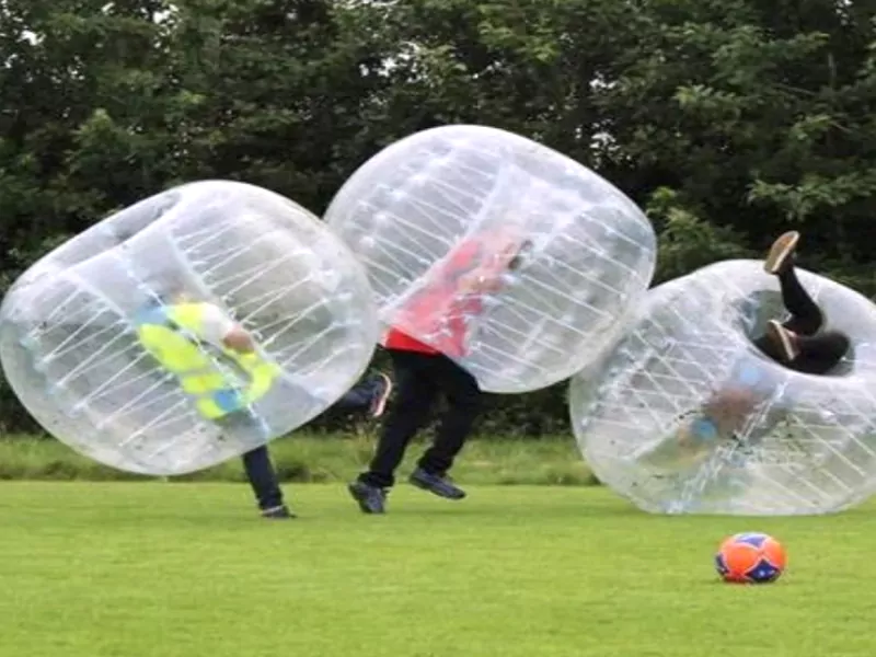 JEU BABY-FOOT GONFLABLE GÉANT